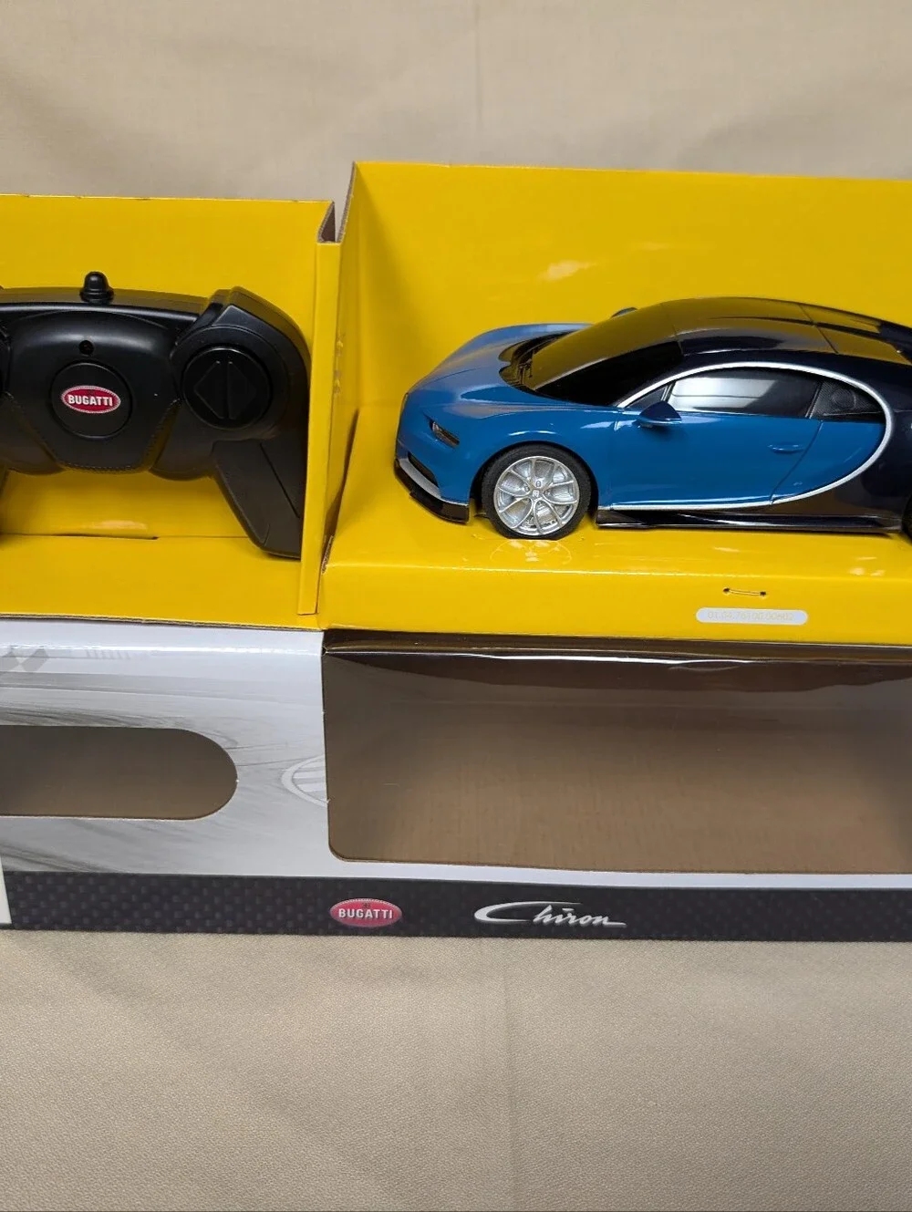 Officially Licensed Bugatti Chiron 1/24 Scale Radio Control Car